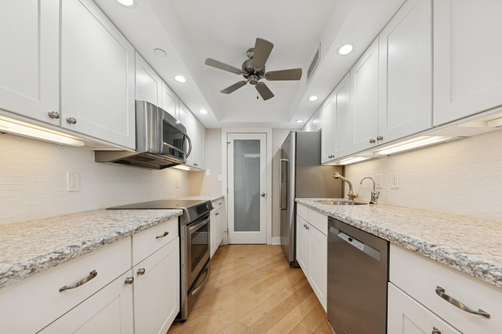 3000 N Ocean Drive 18 G