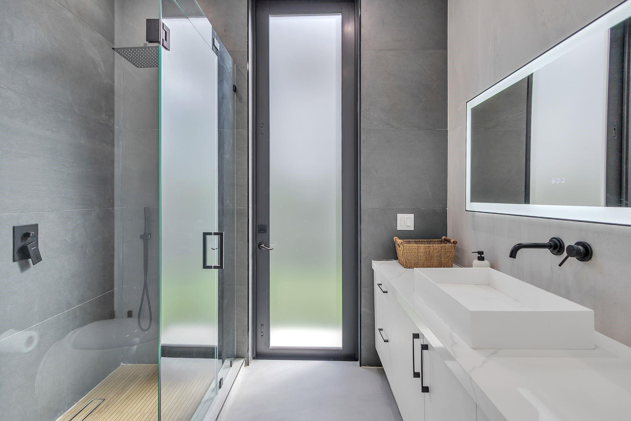 Halls Add 1-134 D - Residential