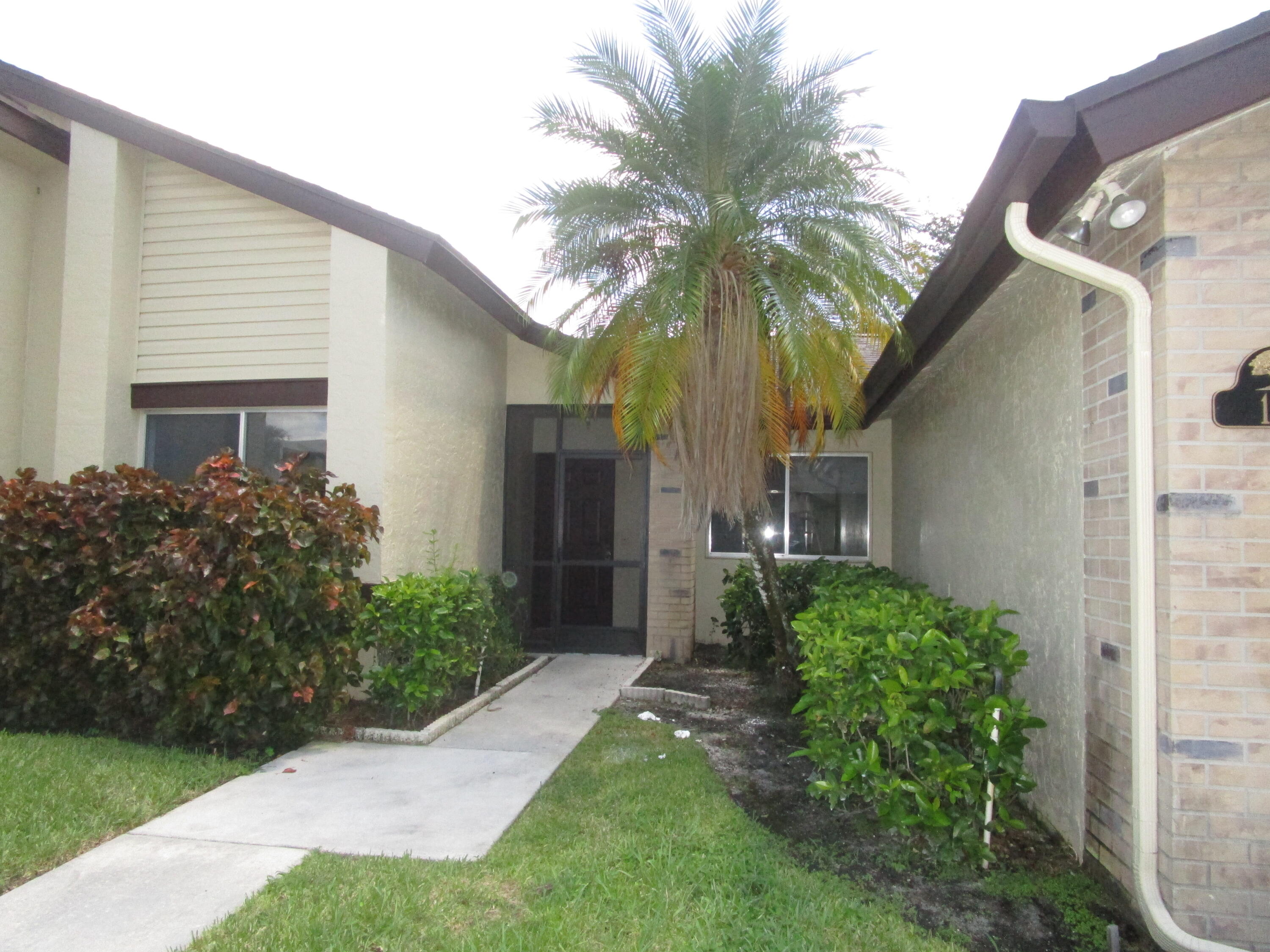 VILLAGE WALK - Residential Lease