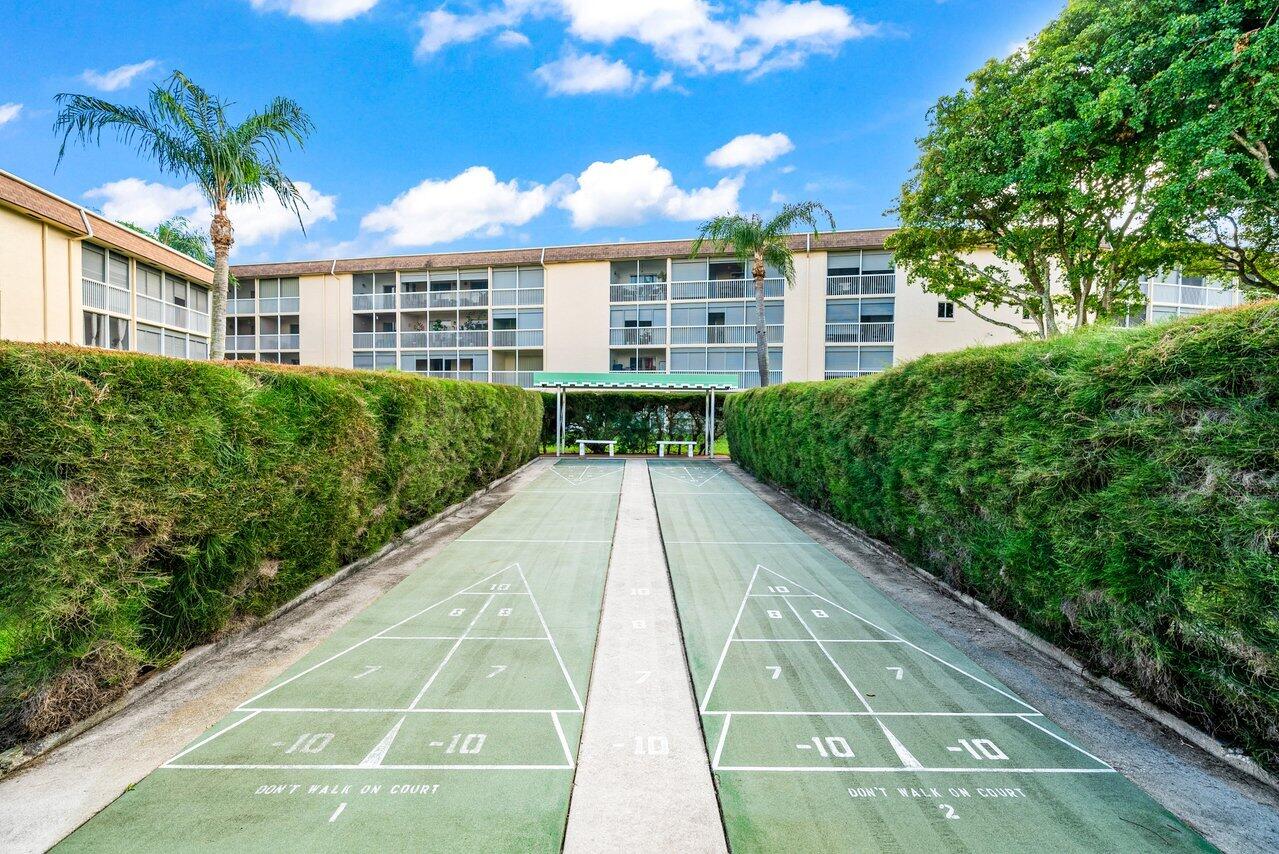 VILLAGE GREEN SUSSEX CONDO - Residential