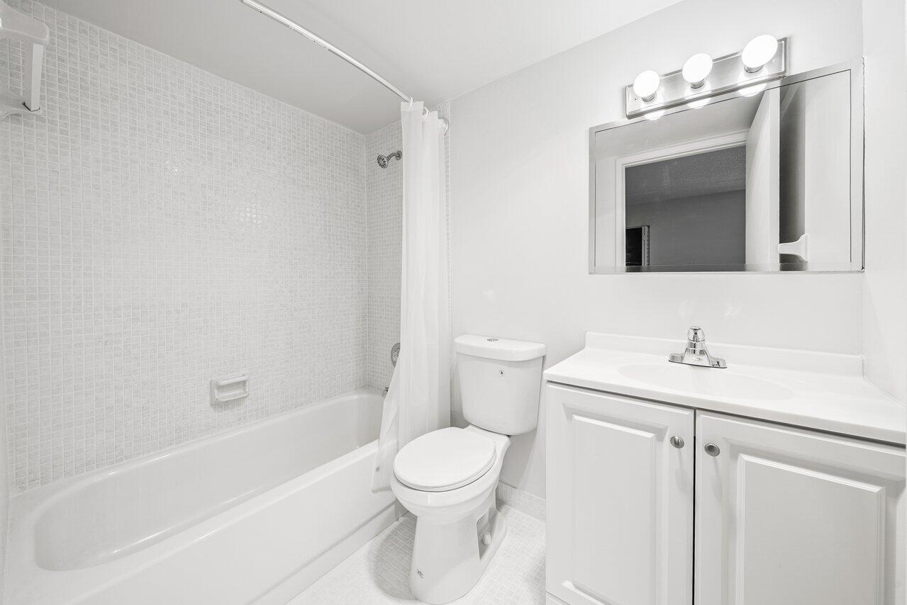 VILLAGE GREEN SUSSEX CONDO - Residential