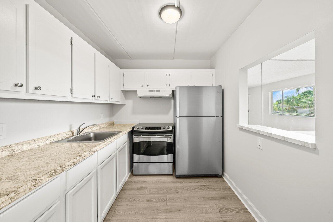 VILLAGE GREEN SUSSEX CONDO - Residential