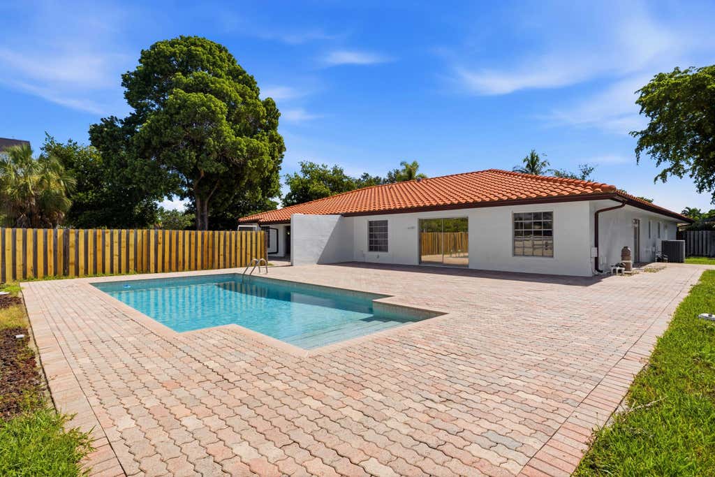 Photo of 3310 NW 90th Avenue #S, Coral Springs, FL 33065 (MLS # B26063951)