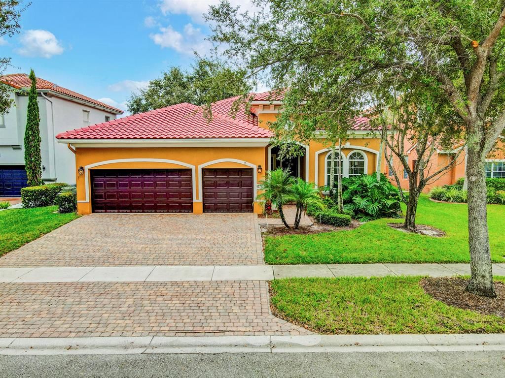 Photo of 676 Cresta Circle, West Palm Beach, FL 33413 (MLS # R10763275)