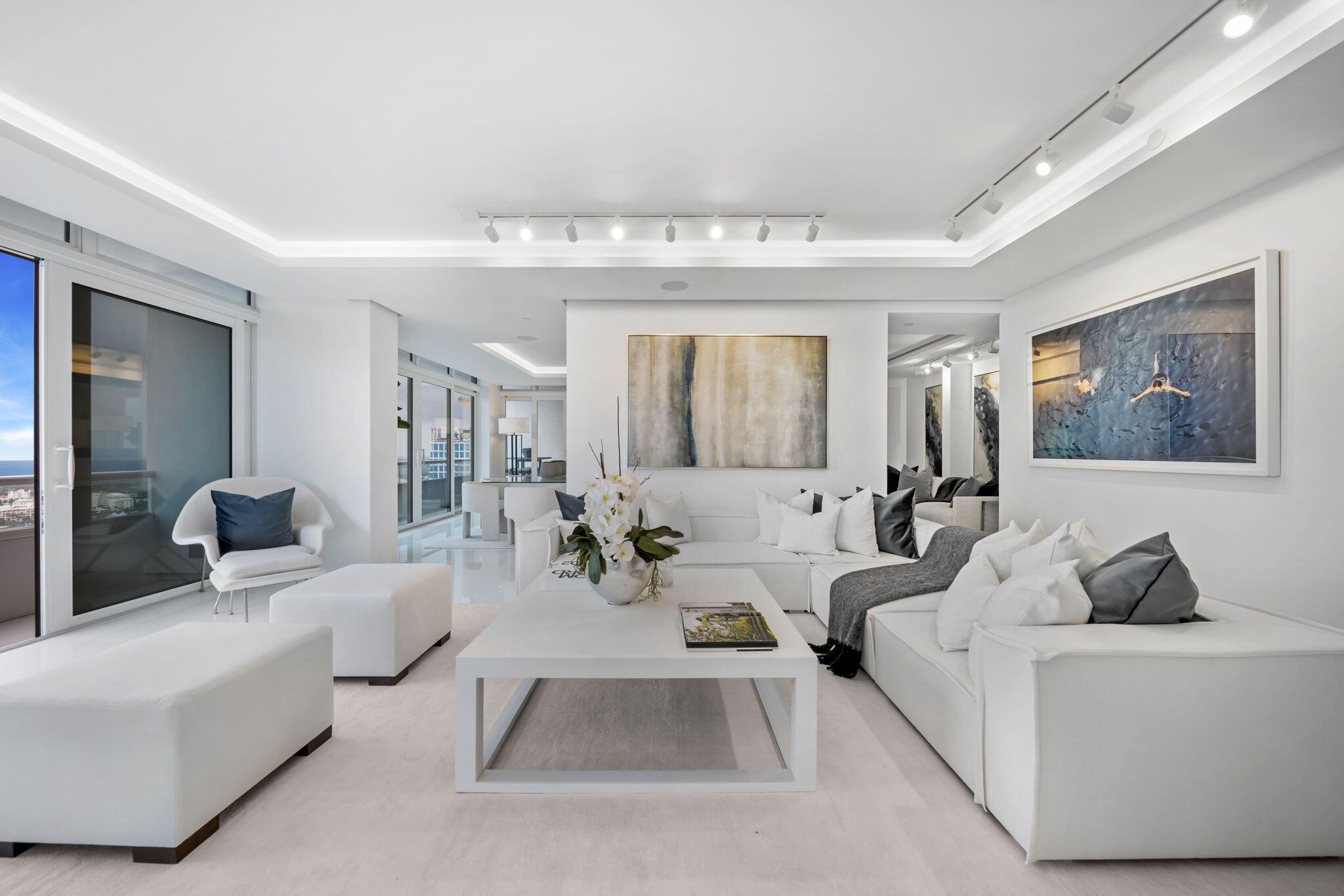 PLAZA OF THE PALM BEACHES - Residential