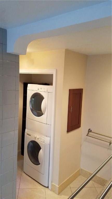 Bay Colony Club Bldg #16 - Residential