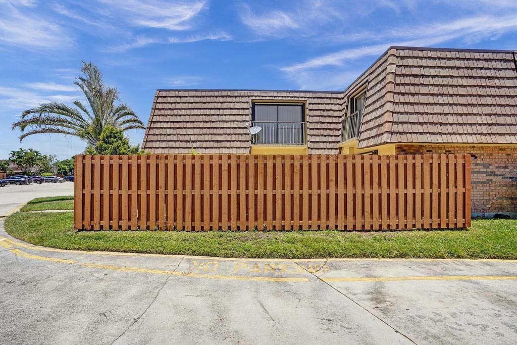 Properties 973 Springdale Circle 97-C