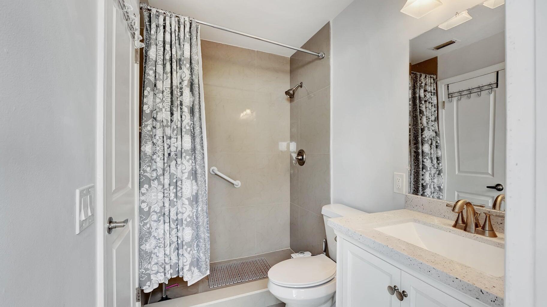 DELRAY SHORES FIRST ADD - Residential Lease