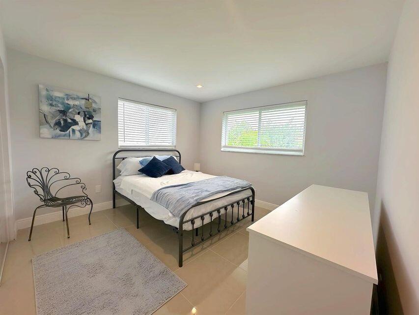 DELRAY SHORES FIRST ADD - Residential Lease
