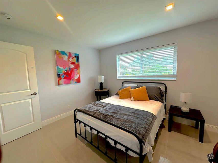 DELRAY SHORES FIRST ADD - Residential Lease