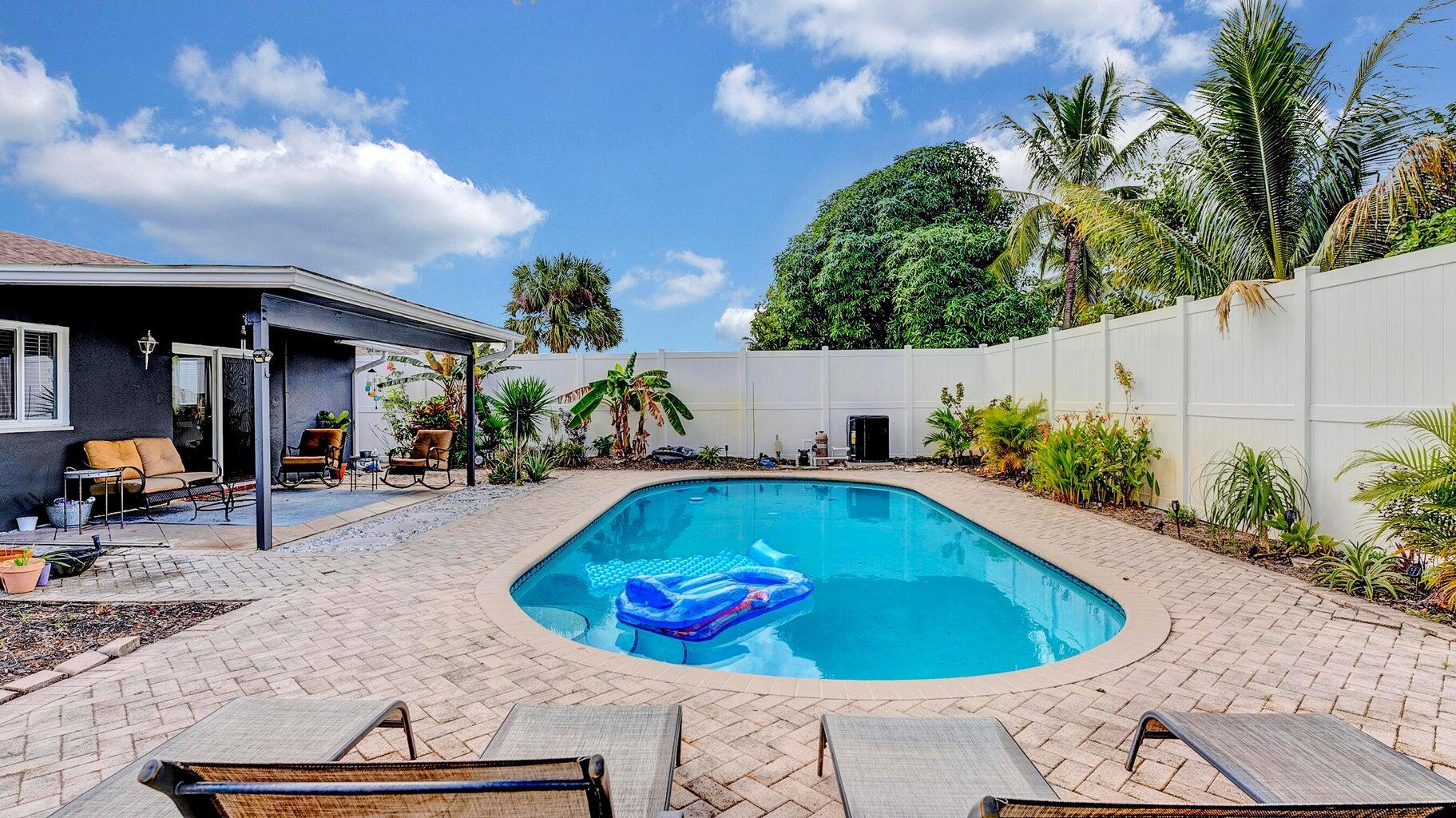 DELRAY SHORES FIRST ADD - Residential Lease