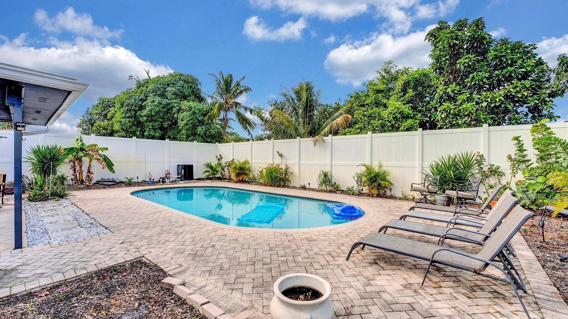 DELRAY SHORES FIRST ADD - Residential Lease