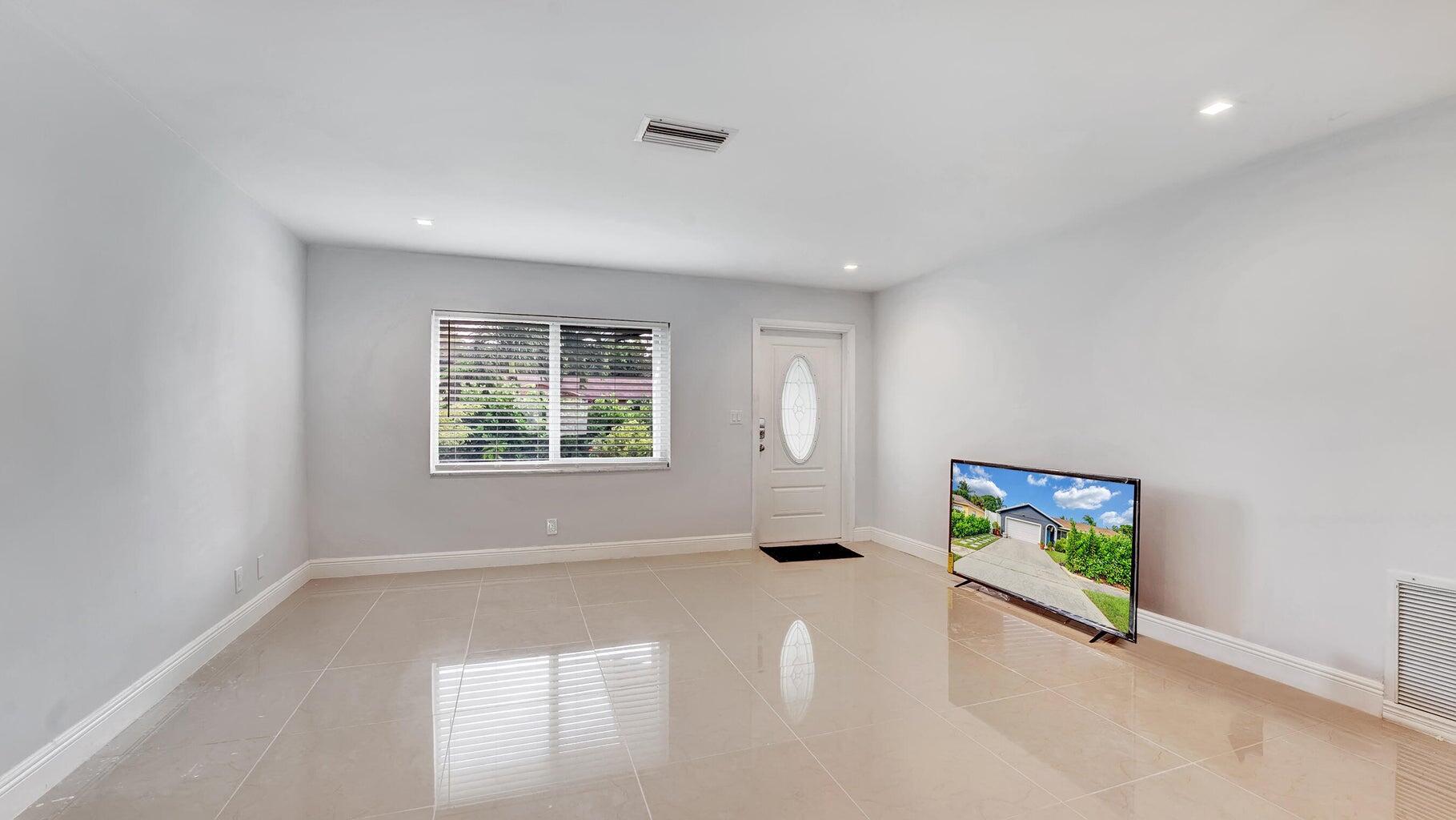DELRAY SHORES FIRST ADD - Residential Lease