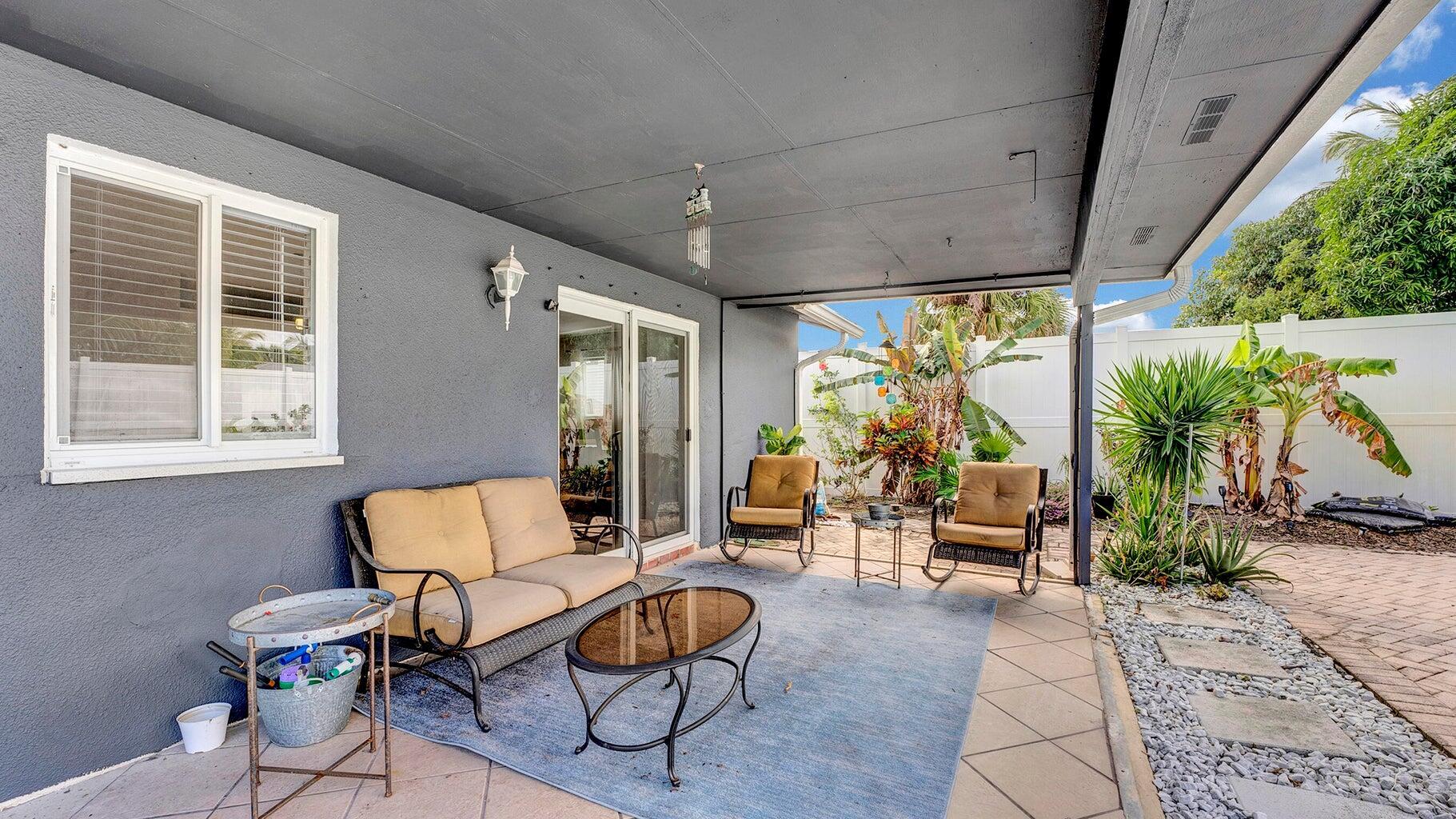 DELRAY SHORES FIRST ADD - Residential Lease