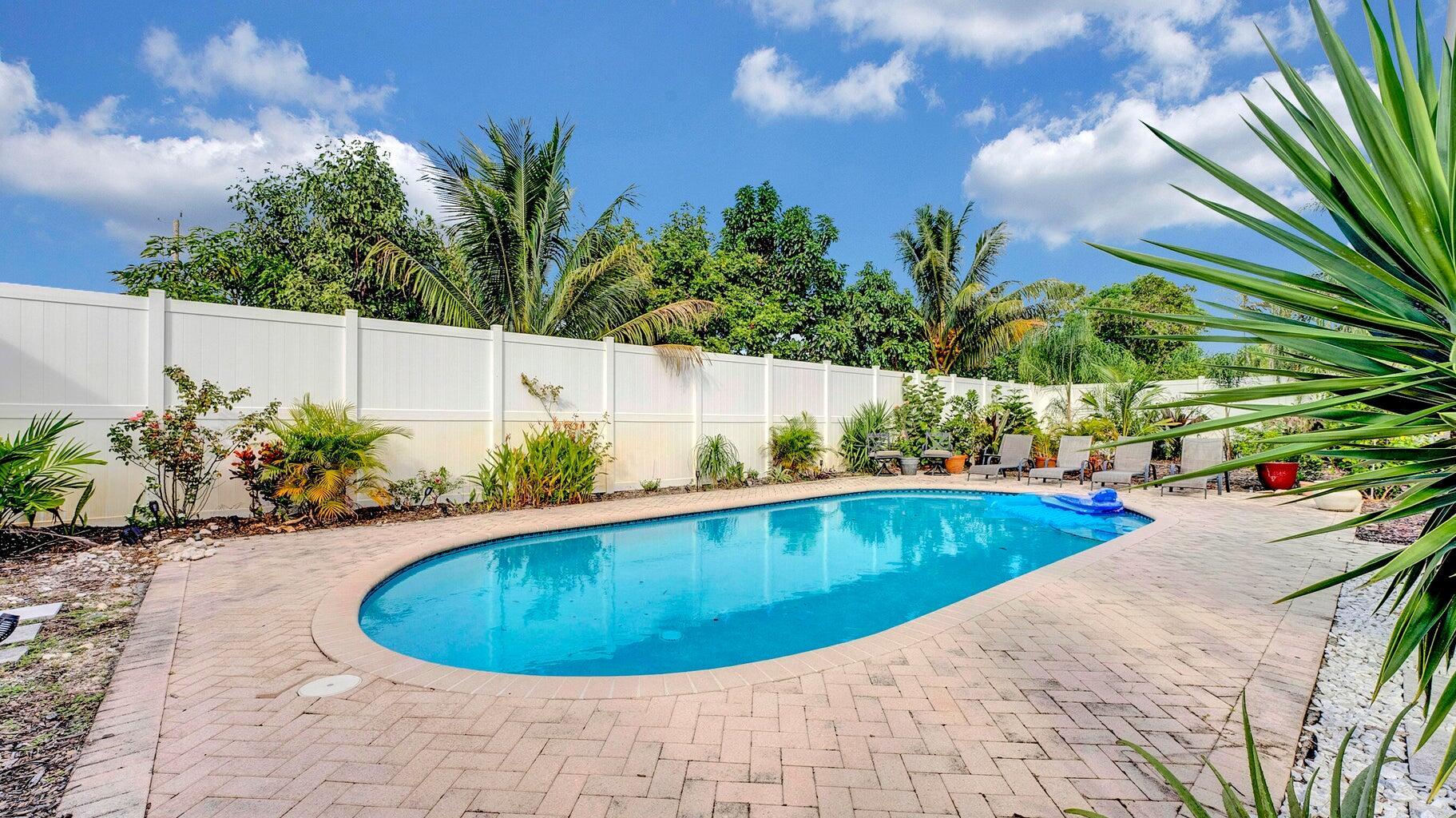 DELRAY SHORES FIRST ADD - Residential Lease