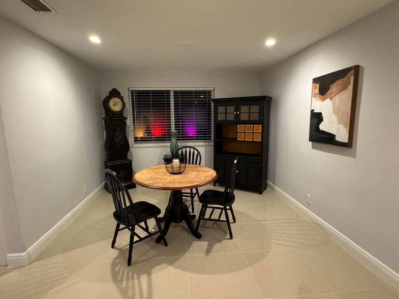 DELRAY SHORES FIRST ADD - Residential Lease