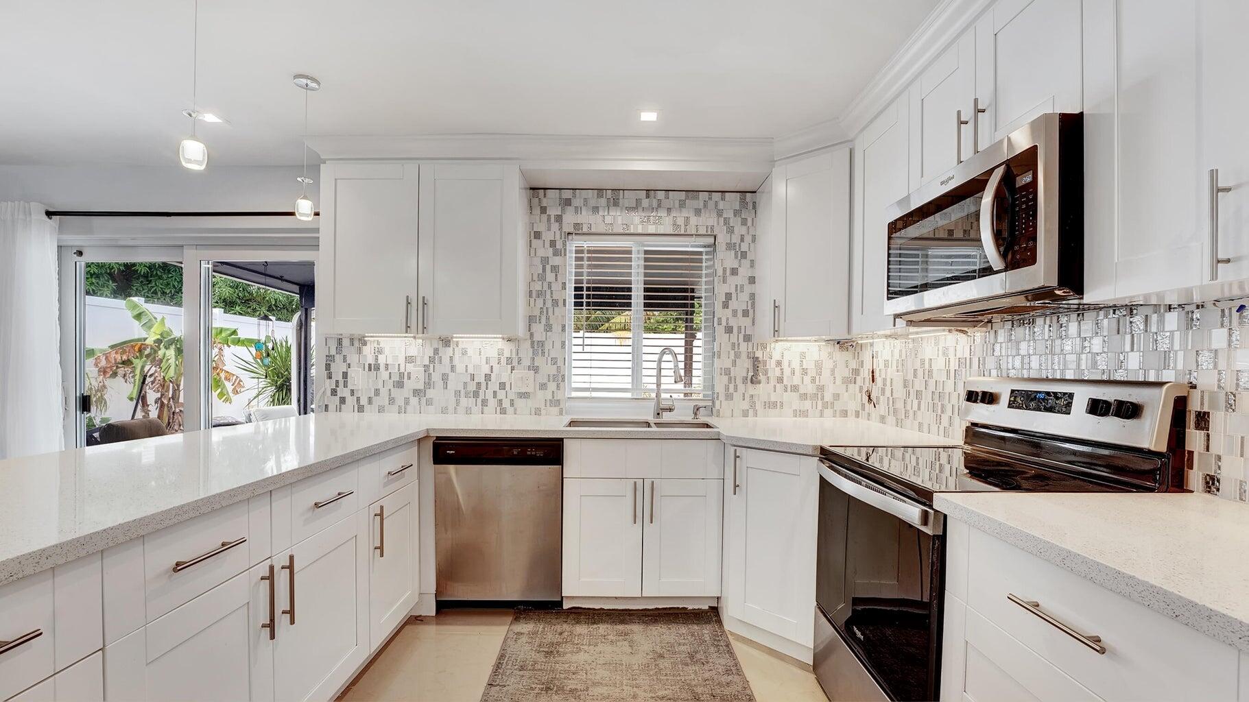 DELRAY SHORES FIRST ADD - Residential Lease