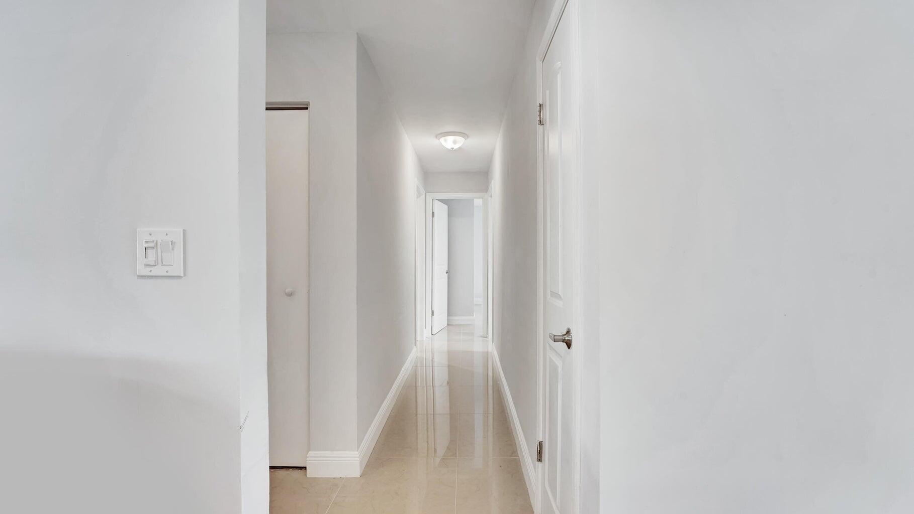 DELRAY SHORES FIRST ADD - Residential Lease