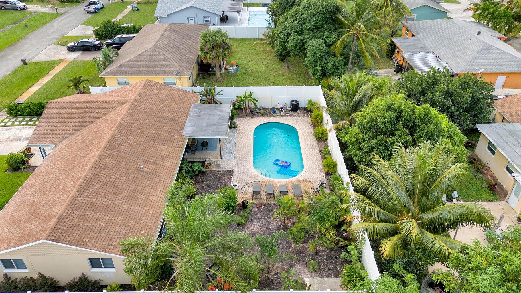 DELRAY SHORES FIRST ADD - Residential Lease