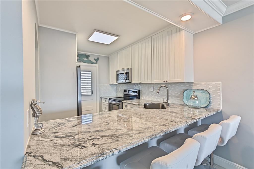 BOCA HOUSE CONDO - Residential