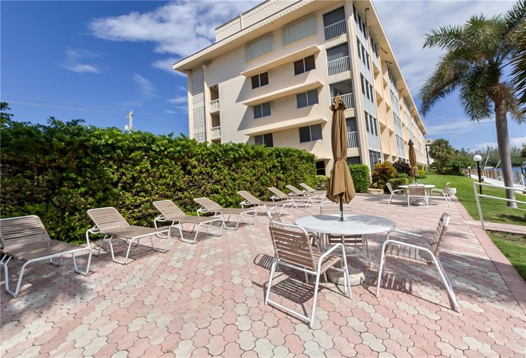 BOCA HOUSE CONDO - Residential