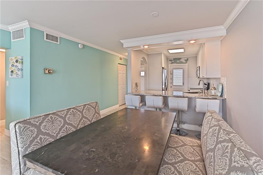 BOCA HOUSE CONDO - Residential