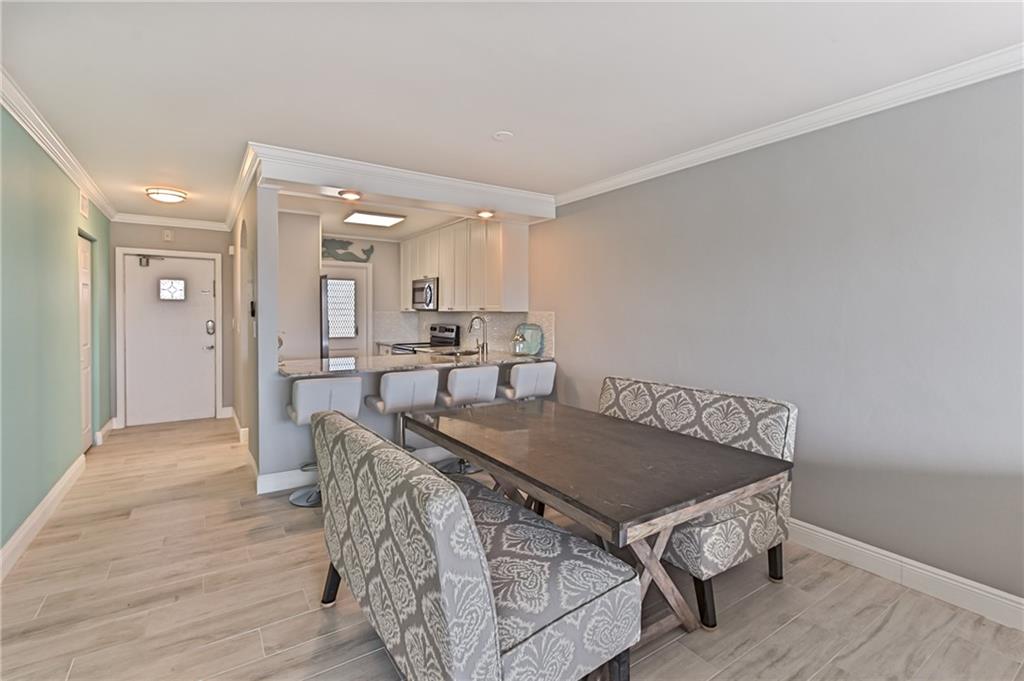 BOCA HOUSE CONDO - Residential