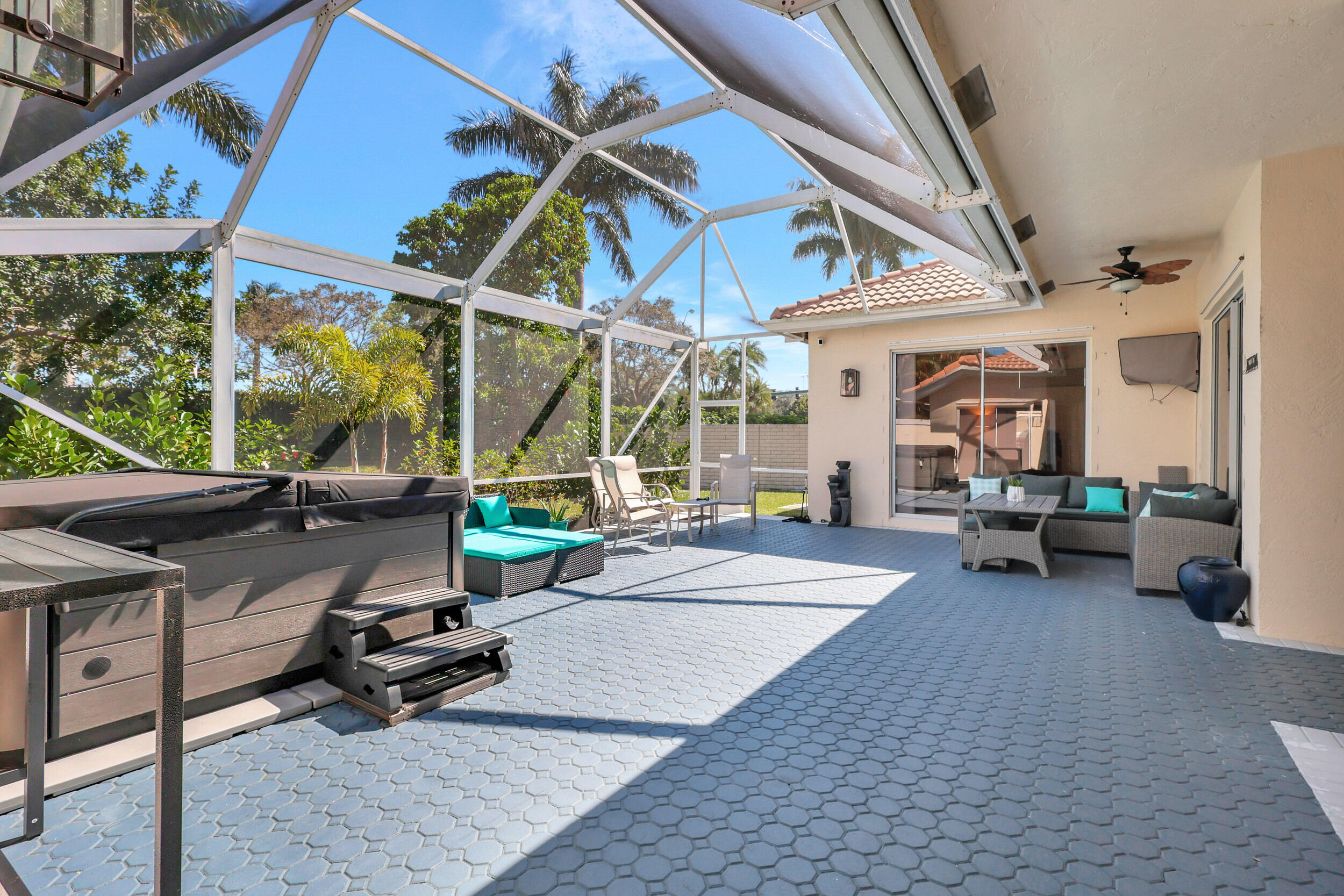 PGA RESORT COMMUNITY OF PRESTON COURTS 2 - Residential