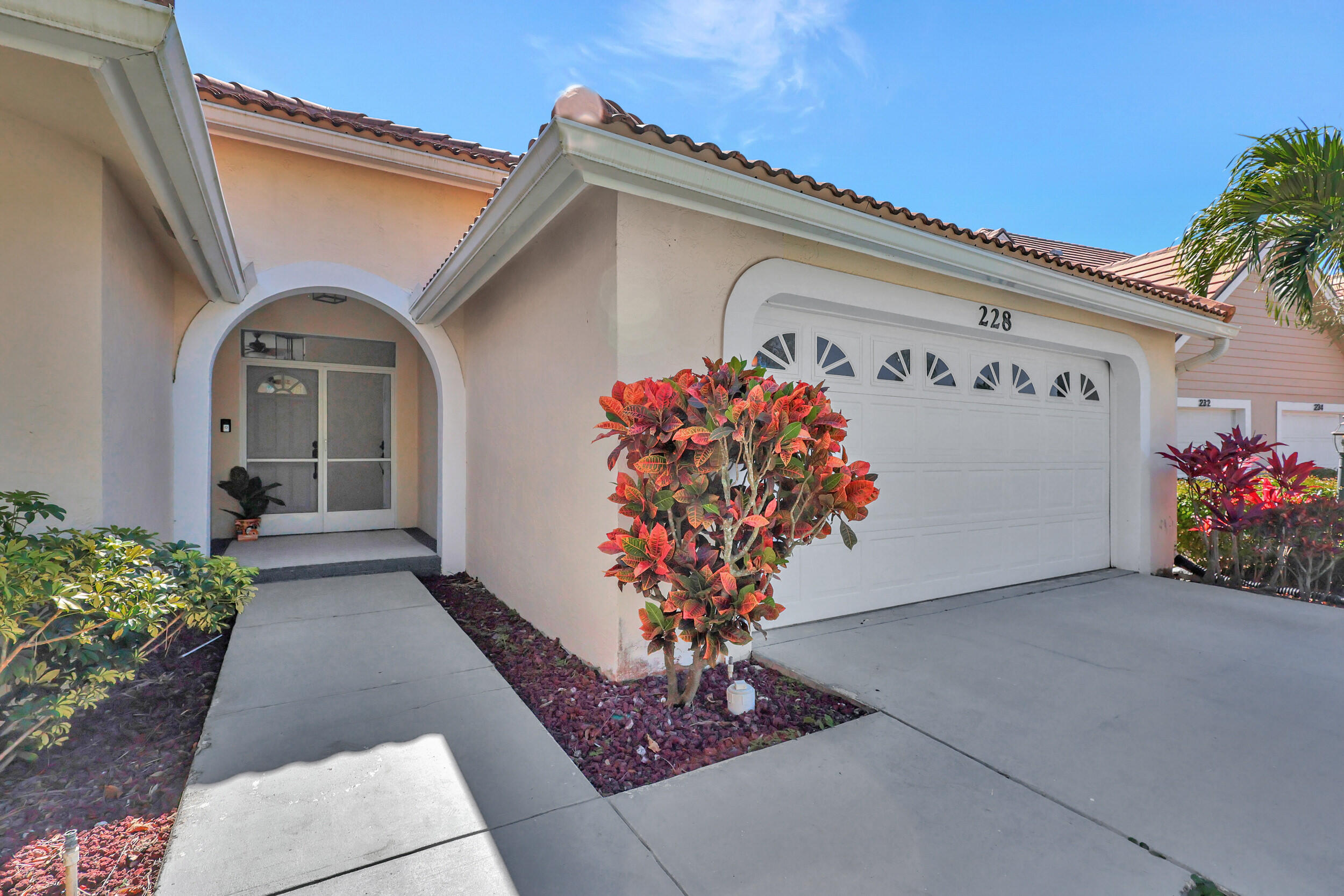 PGA RESORT COMMUNITY OF PRESTON COURTS 2 - Residential