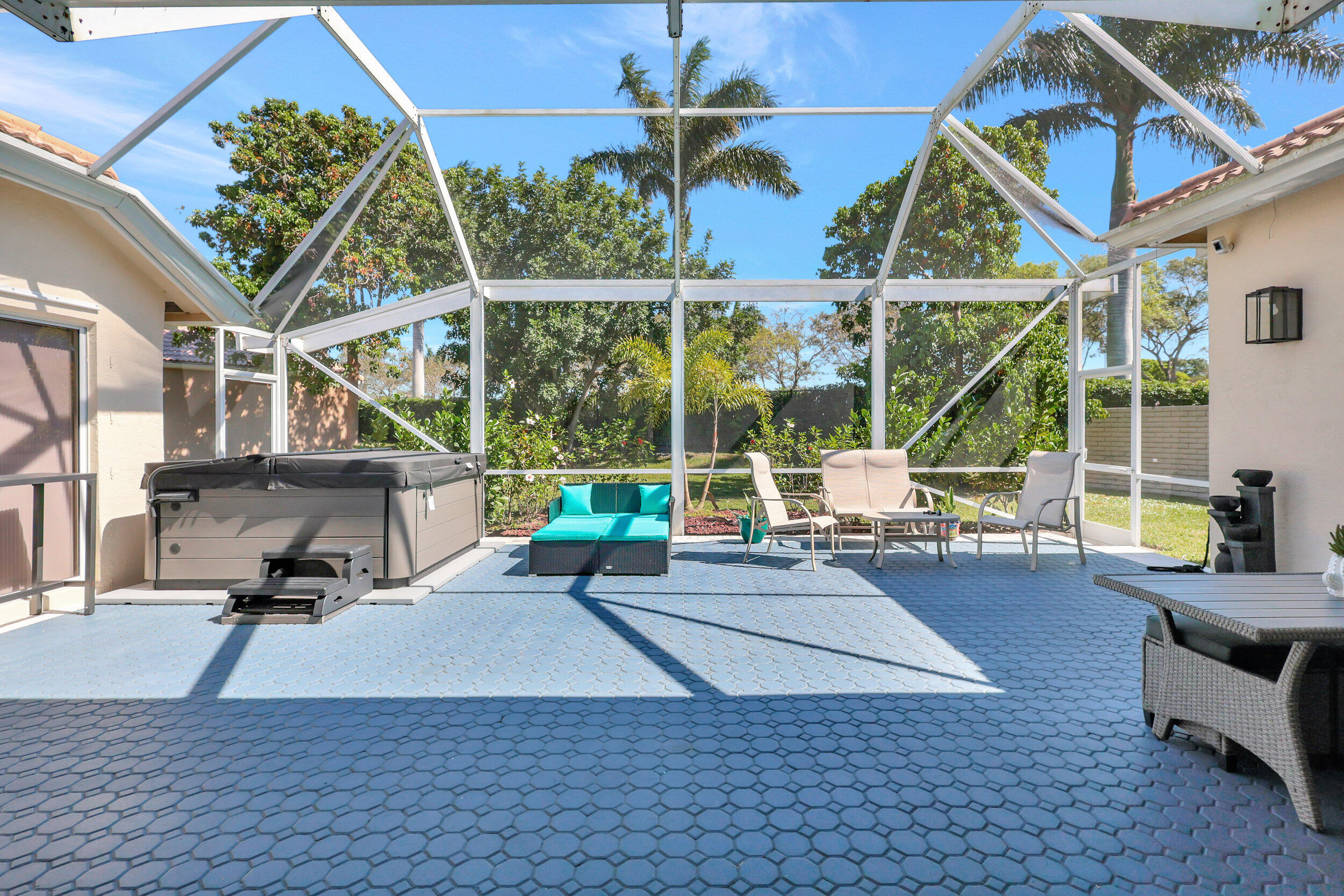 PGA RESORT COMMUNITY OF PRESTON COURTS 2 - Residential