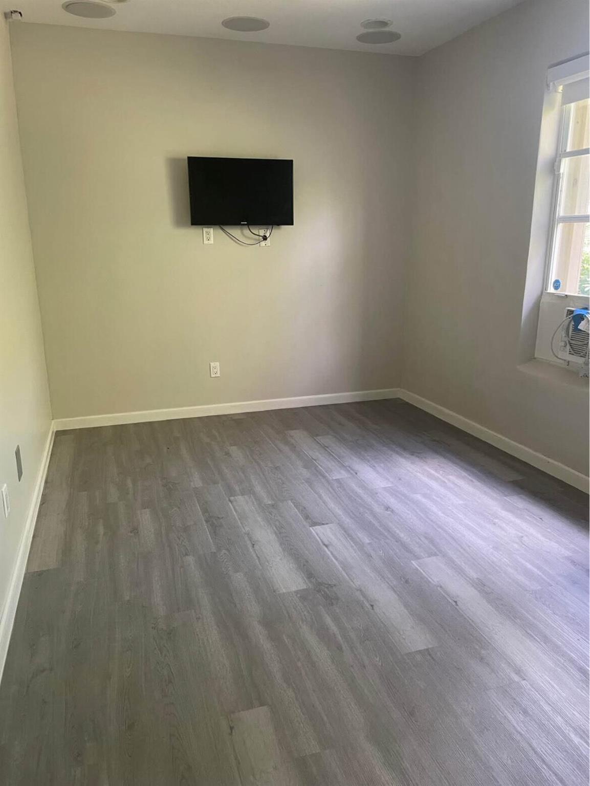 LAKEFIELD OF THE LANDINGS - Residential Lease