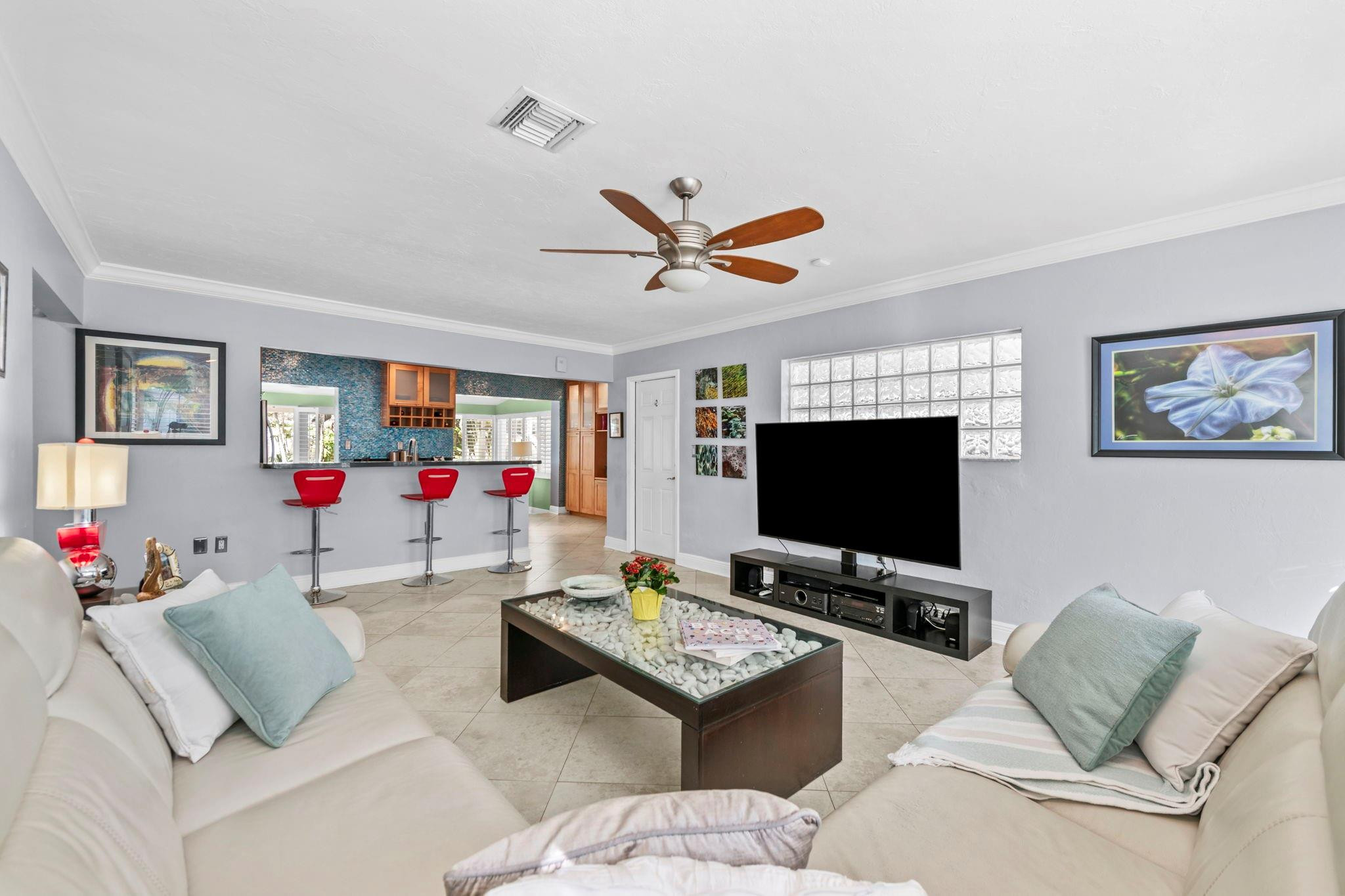 1815 N Victoria Park Road