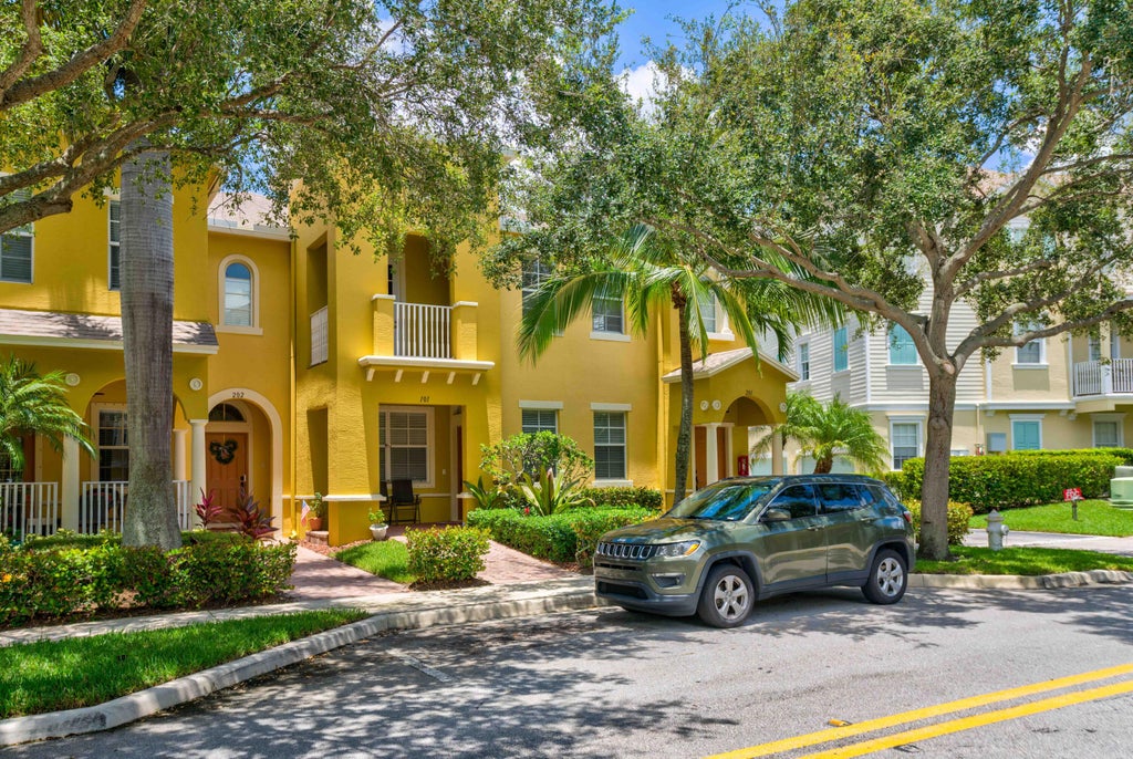 Photo of 115 Seagrape Drive #201, Jupiter, FL 33458 (MLS # R11023534)