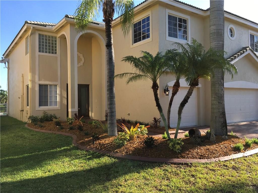 Heftler Homes At Pembroke - Residential