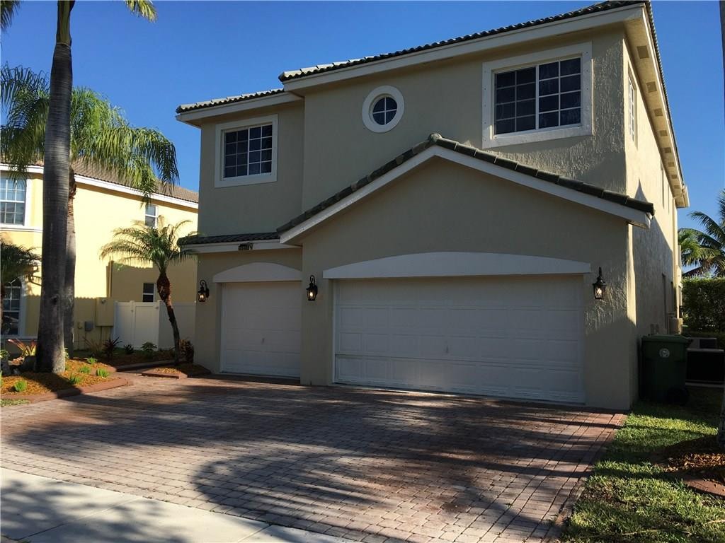 Heftler Homes At Pembroke - Residential