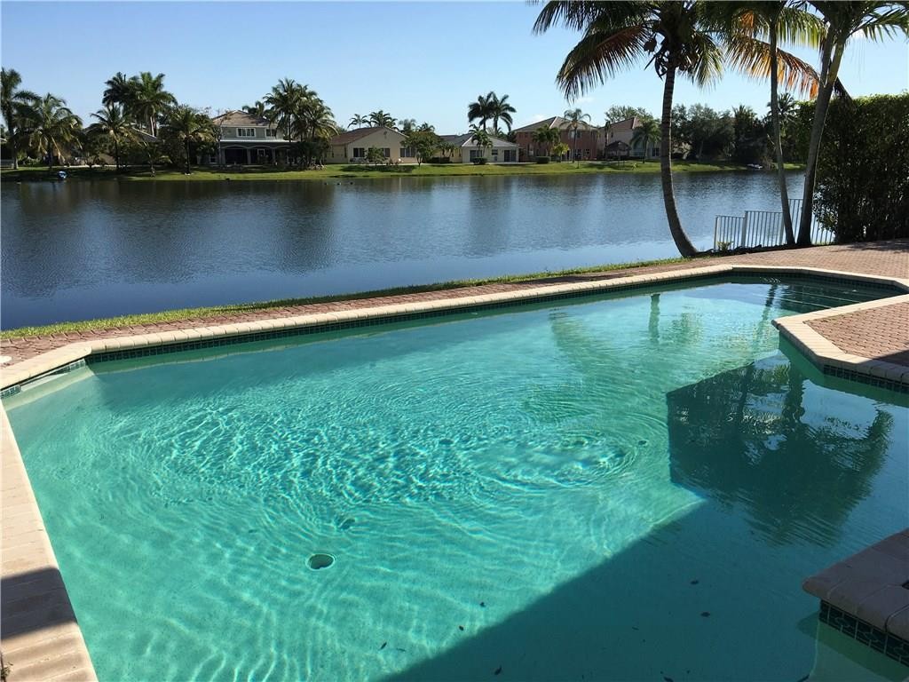 Heftler Homes At Pembroke - Residential