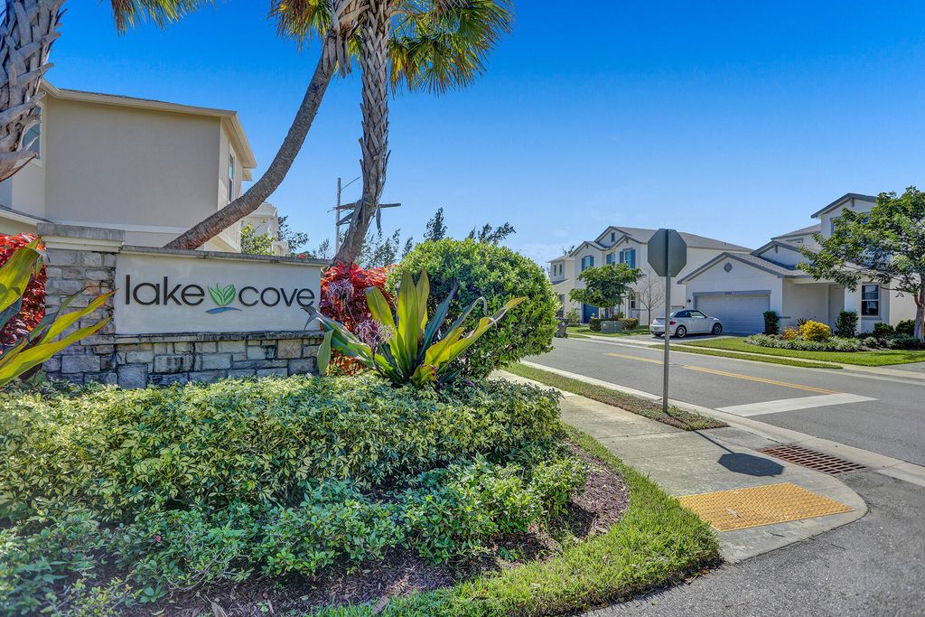 Photo of 1905 Vernon Street #Top Floor, Lake Worth Beach, FL 33460 (MLS # B26029813)