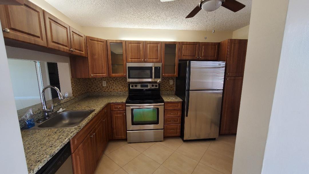 2767 Carambola Cir 303