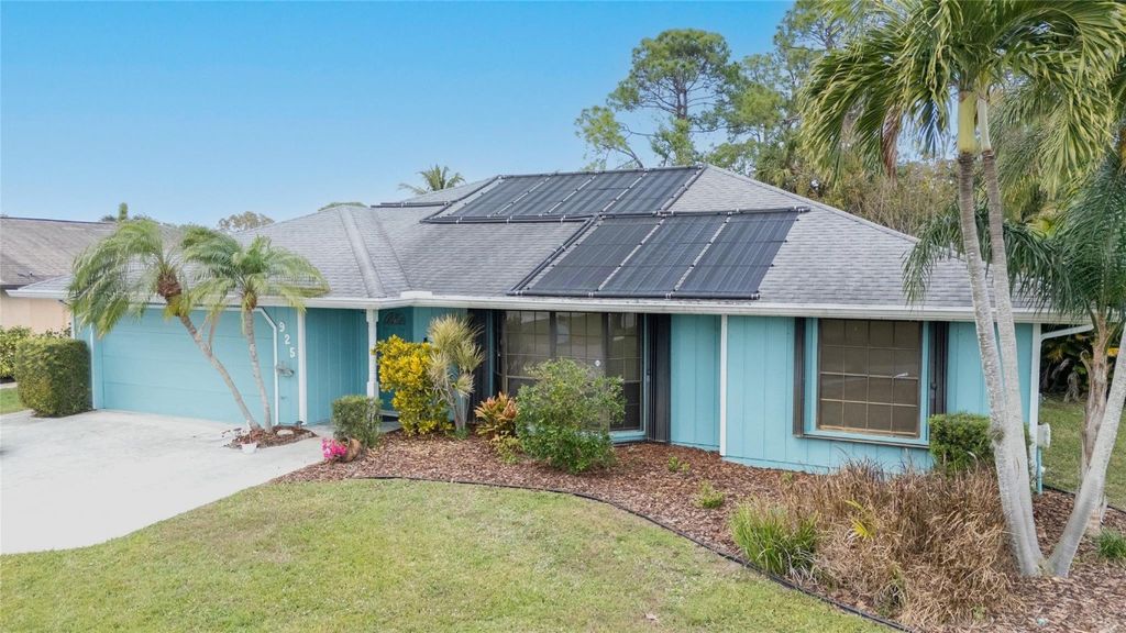 Photo of 925 SE Brookedge Avenue, Port Saint Lucie, FL 34983 (MLS # F10472026)