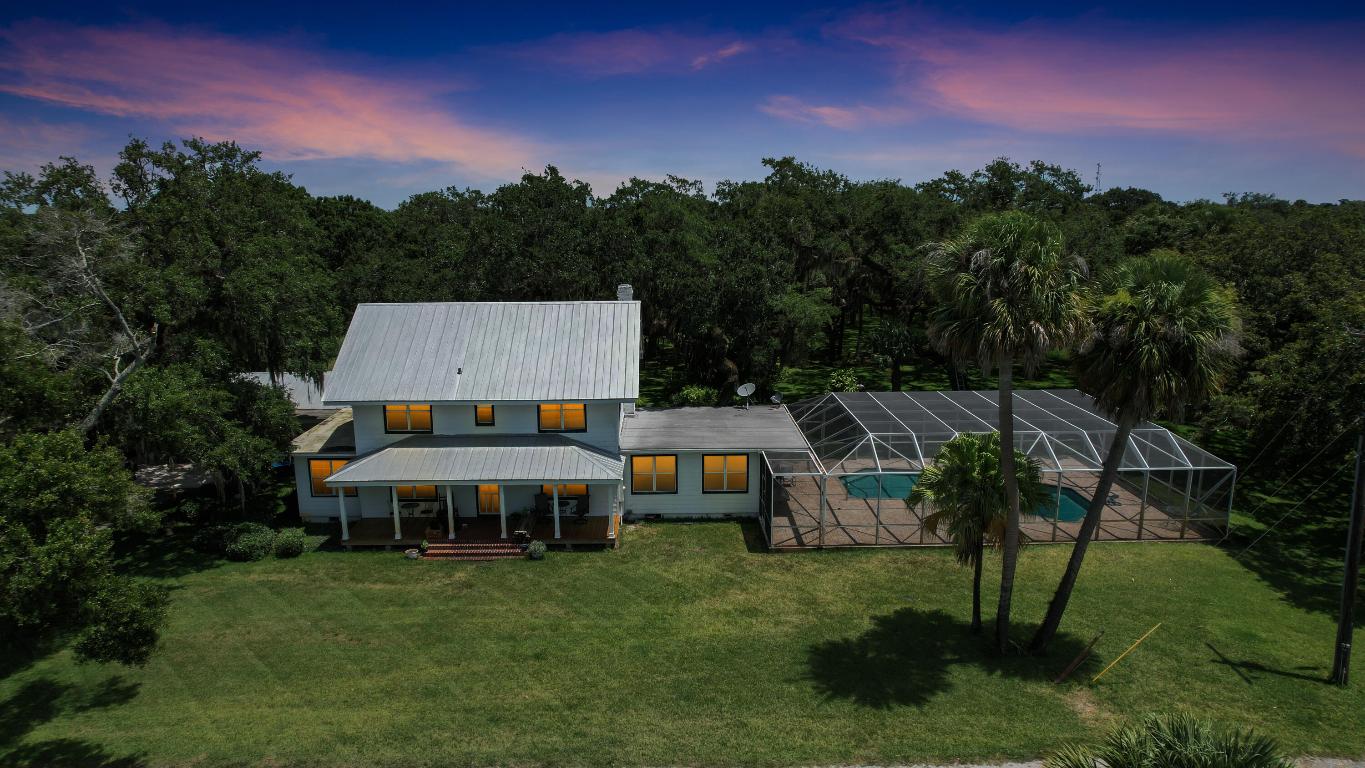 METES AND BOUNDS - Land