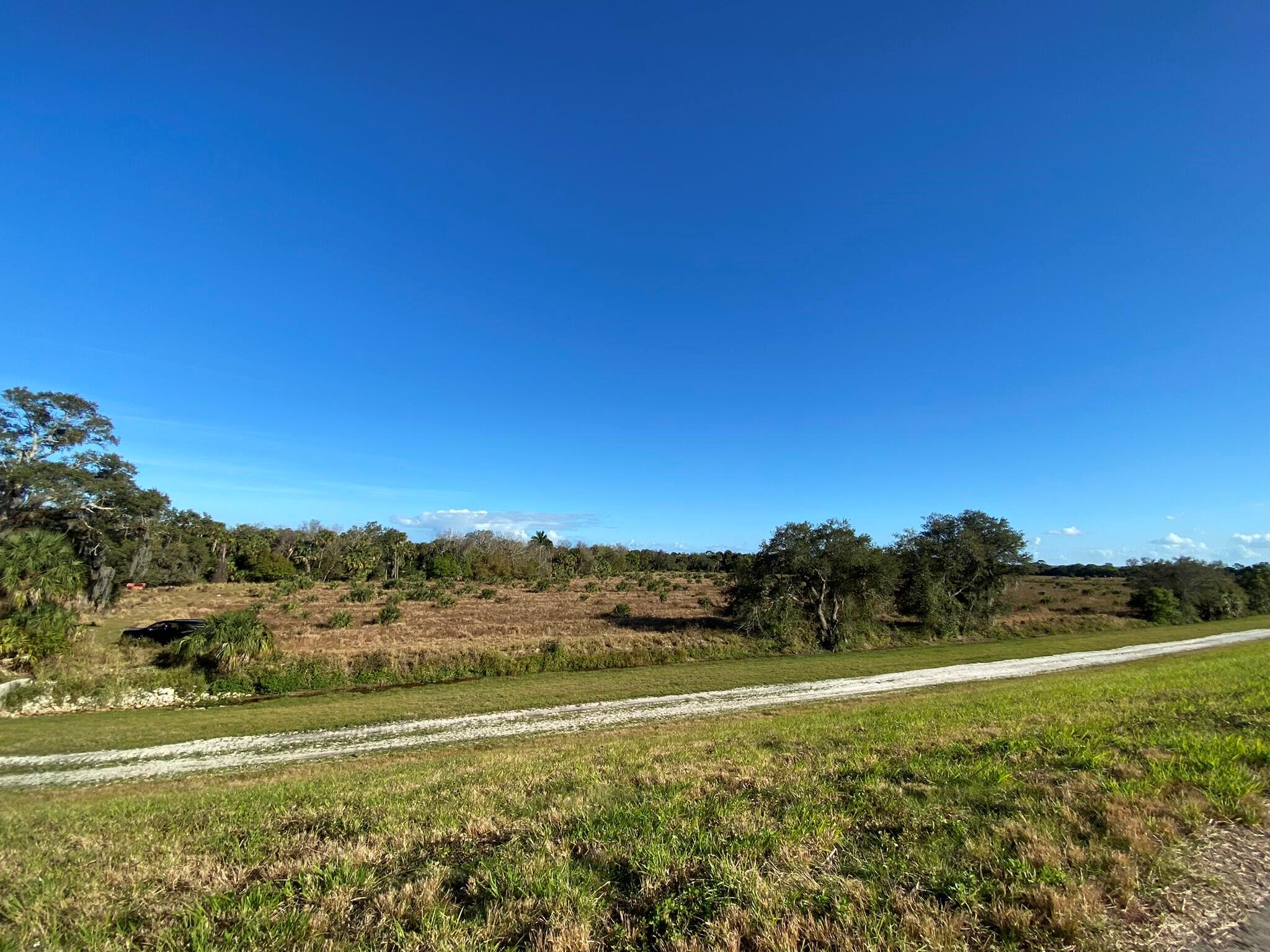 METES AND BOUNDS - Land