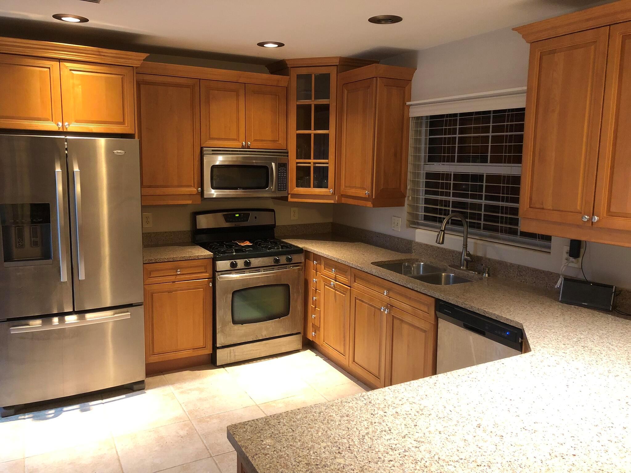 METES AND BOUNDS - Land