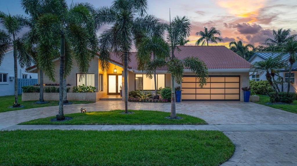 Photo of 10506 NW 7th Court, Plantation, FL 33324 (MLS # B26047202)