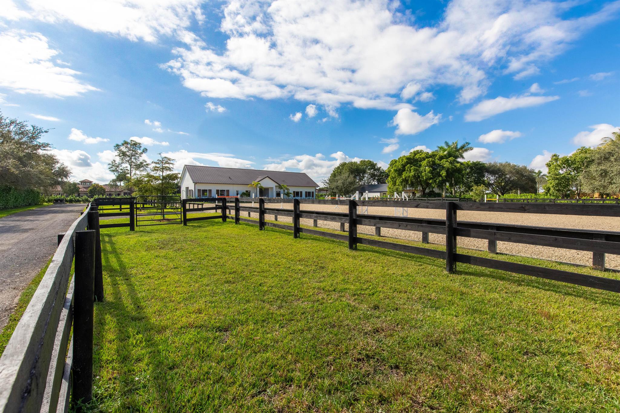 SADDLE TRAIL PARK OF WELL - Residential Lease