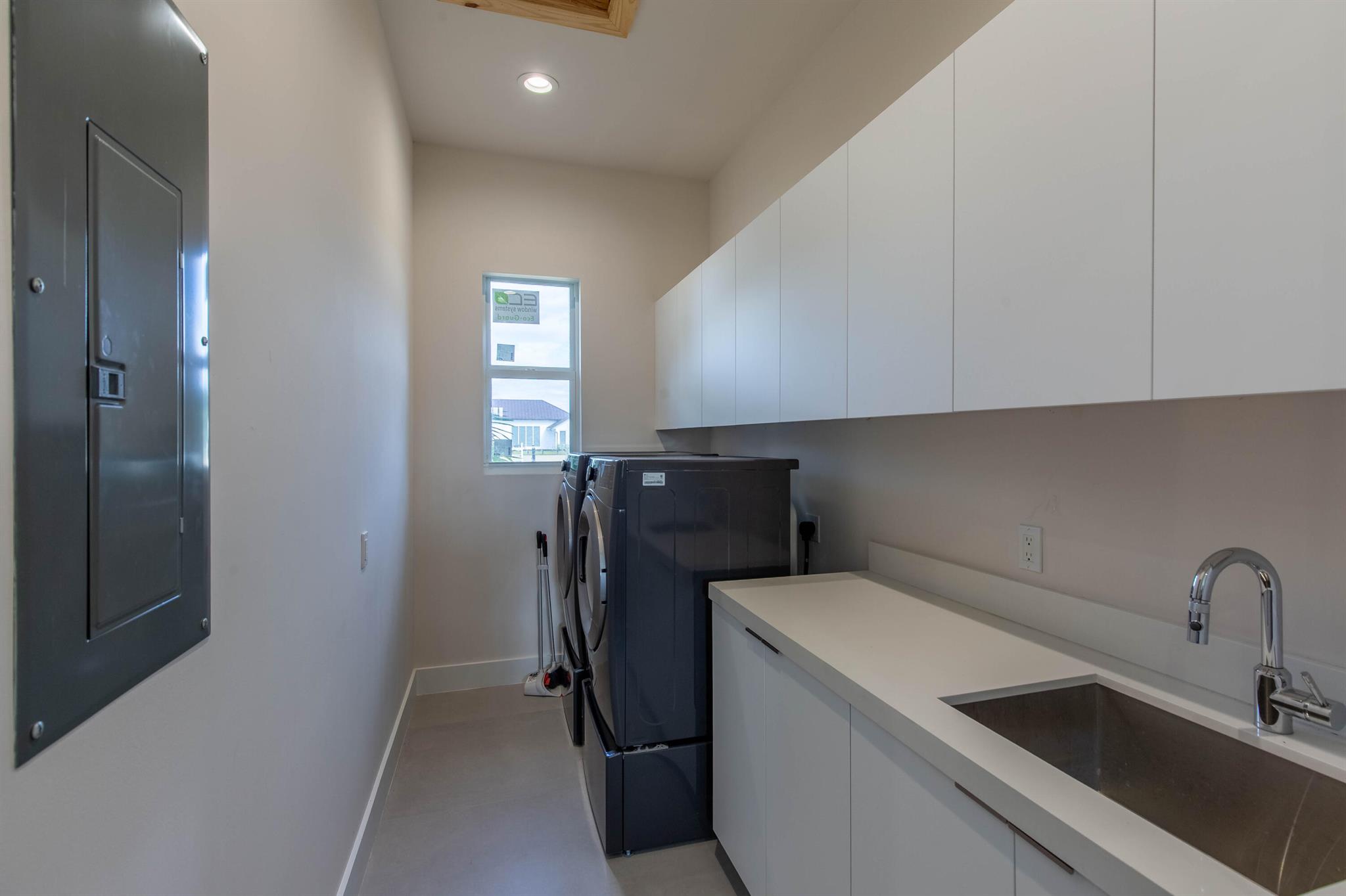 SADDLE TRAIL PARK OF WELL - Residential Lease