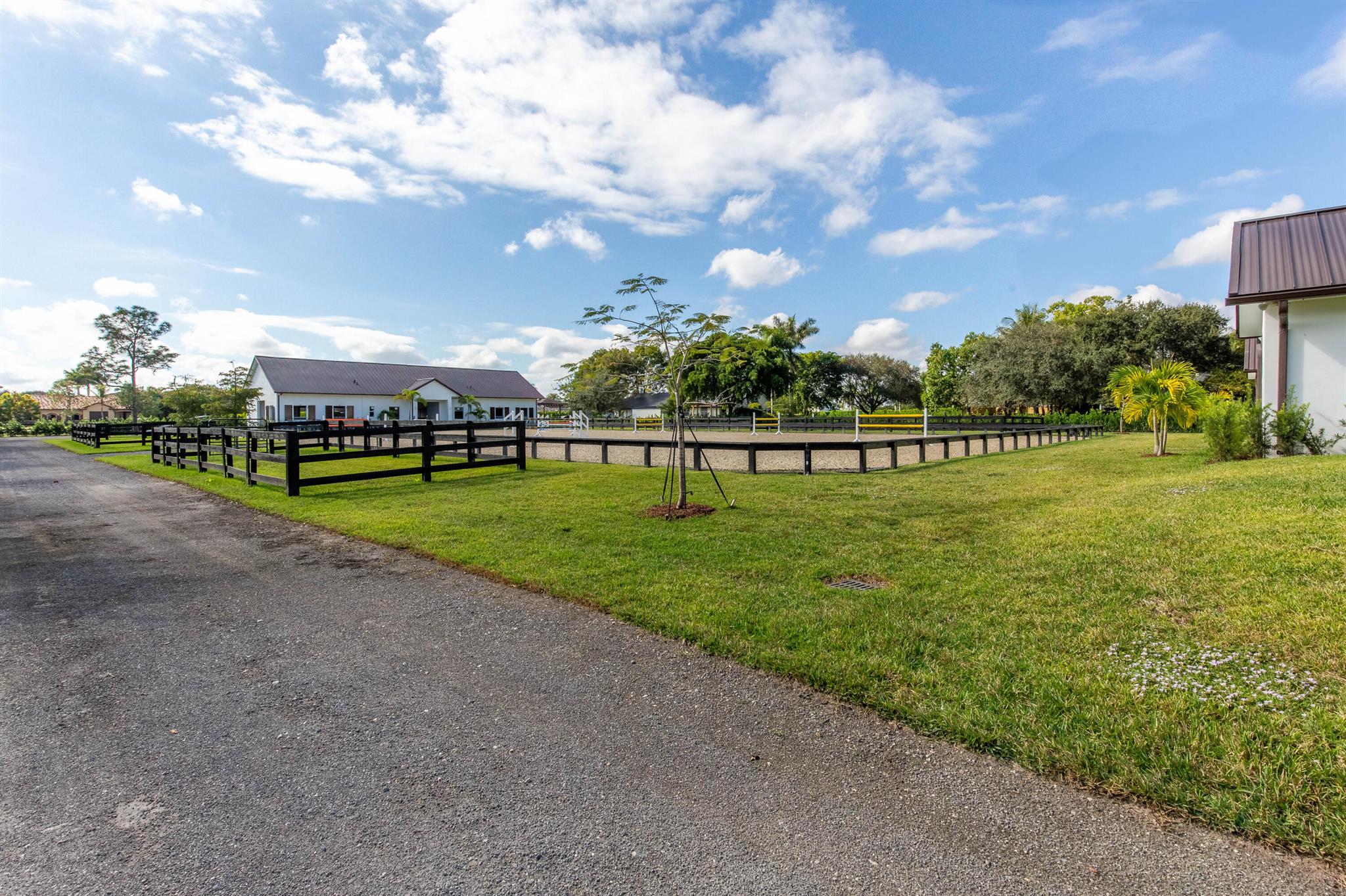 SADDLE TRAIL PARK OF WELL - Residential Lease