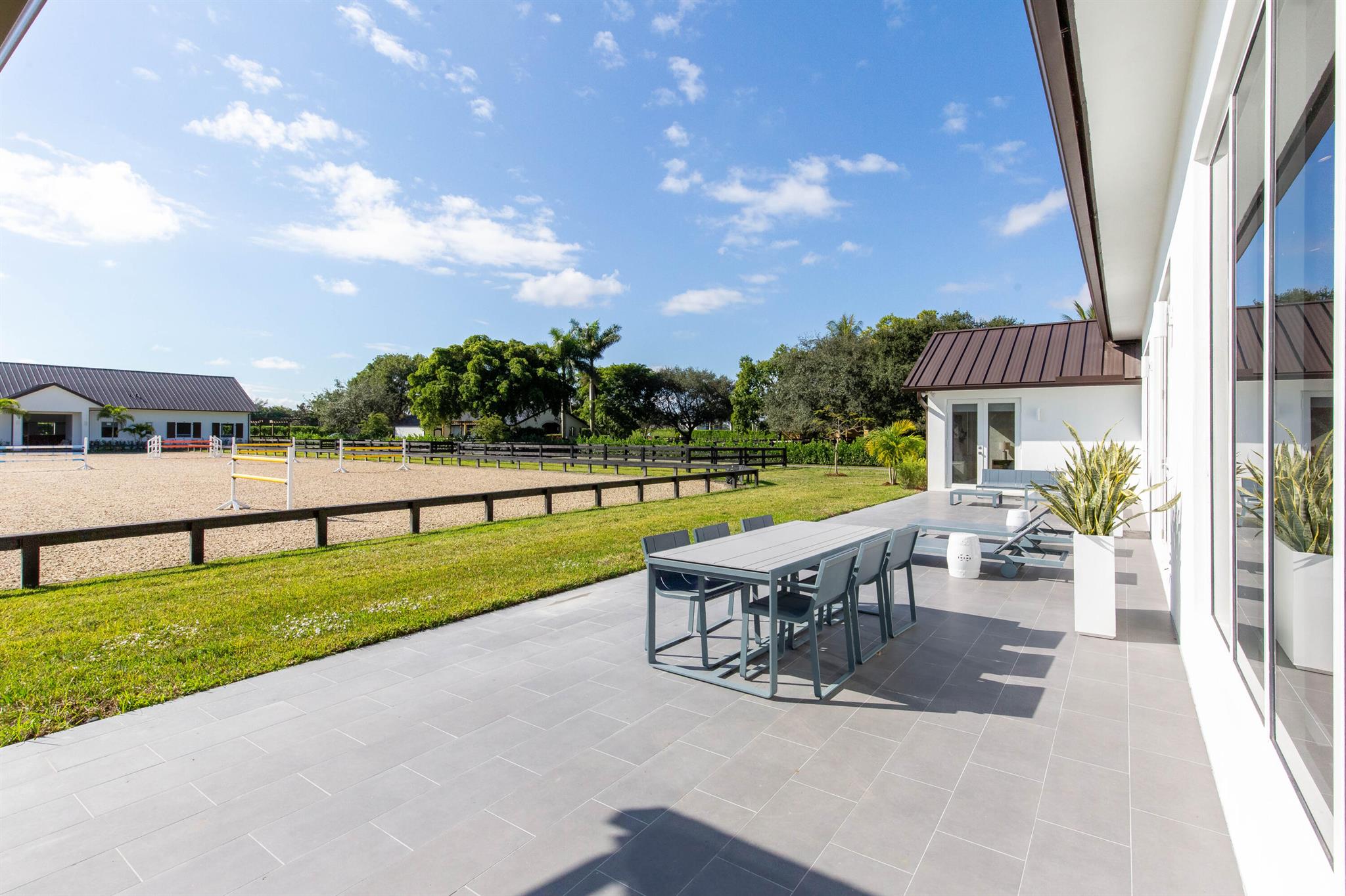 SADDLE TRAIL PARK OF WELL - Residential Lease