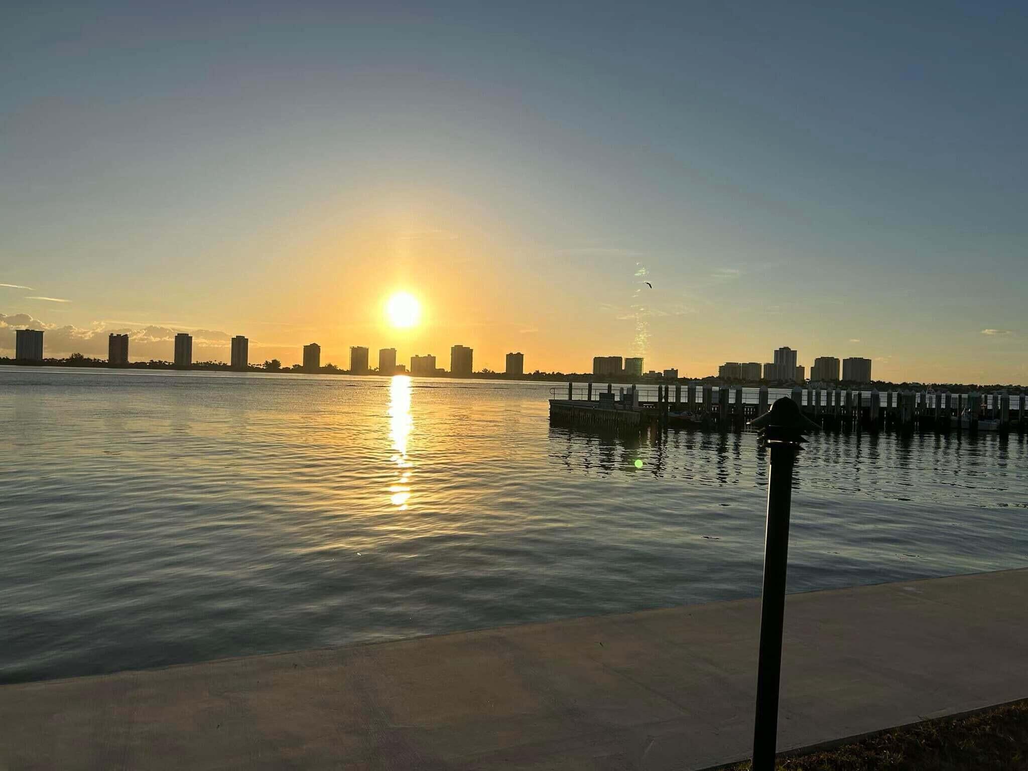 BAY REACH CONDO - Residential