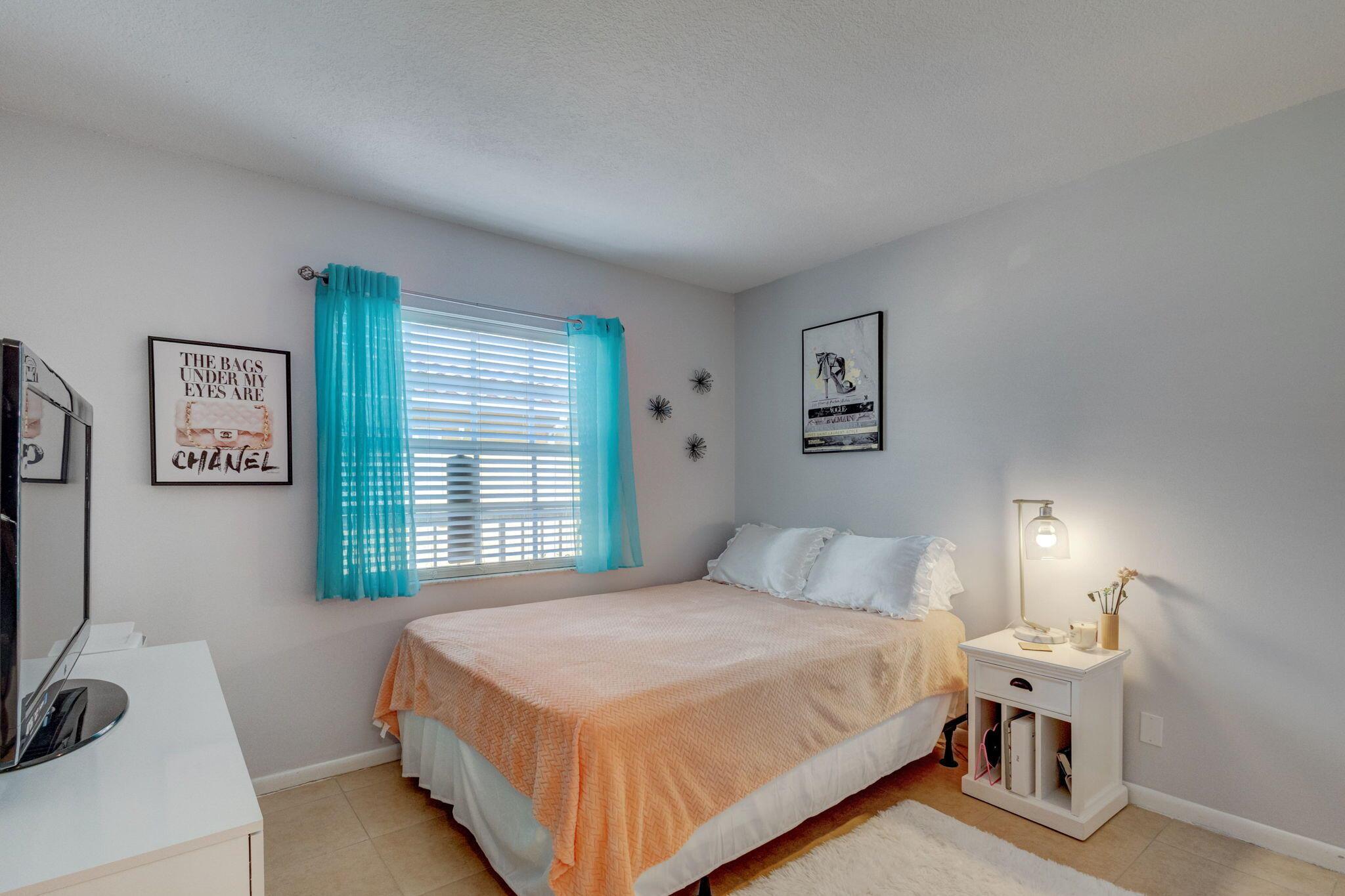 BAY REACH CONDO - Residential