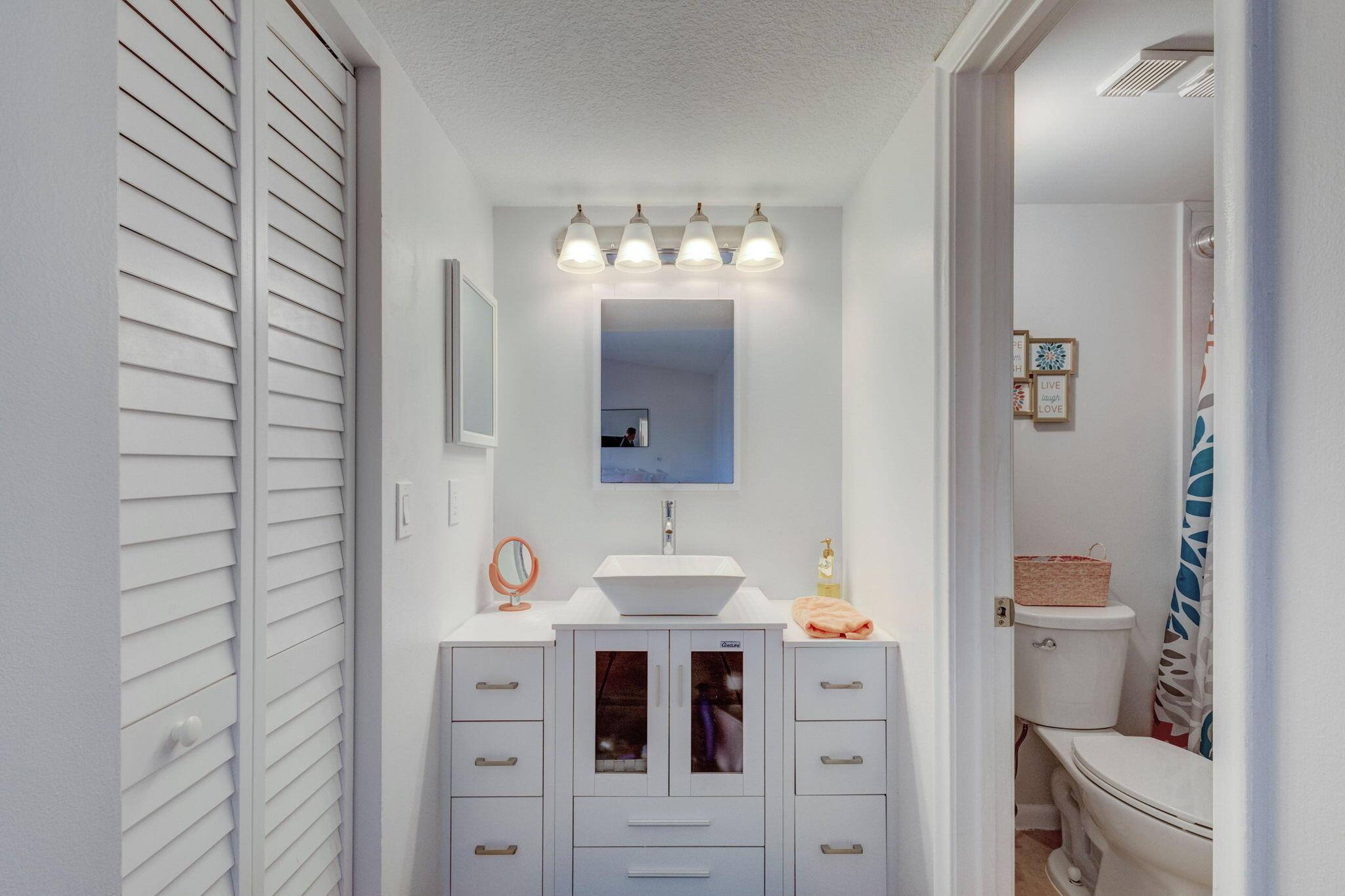 BAY REACH CONDO - Residential